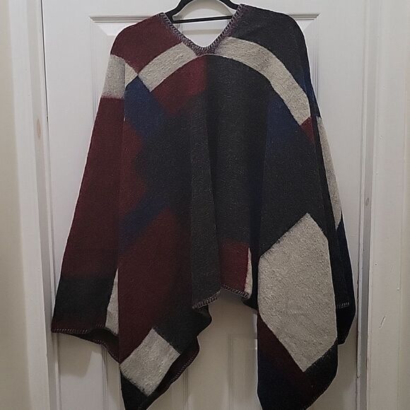 Natalia Romano Maroon Buffalo Plaid Samantha Poncho Wrap - Picture 5 of 9